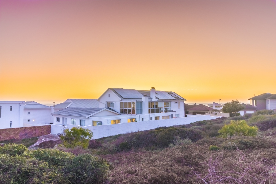 5 Bedroom Property for Sale in Yzerfontein Western Cape